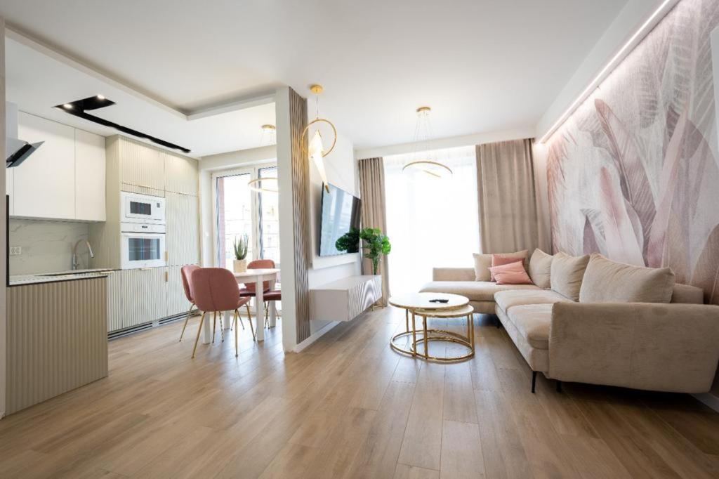 Rodzinne Apartamenty Bardzo Blisko Plazy Rewal Dış mekan fotoğraf